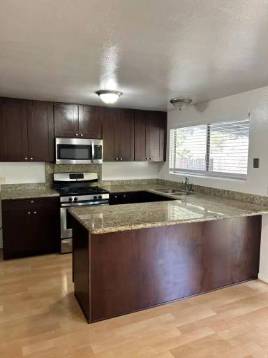 Main picture of 12610 Robison Blvd