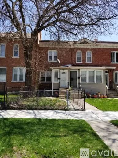 Main picture of 10505 S Corliss Ave