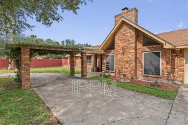 Main picture of 609 Inverary Dr