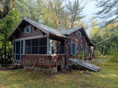 Main picture of 323 Pelham Rd