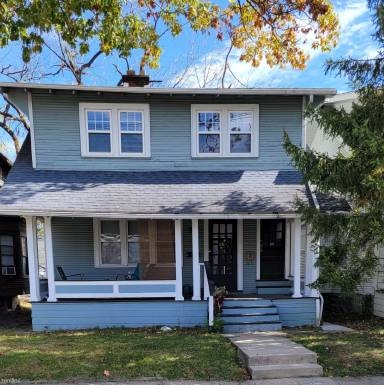 Main picture of 2556 Indianola Ave