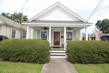 Main picture of 32 N Donelson St