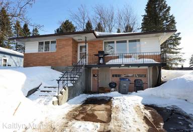 Main picture of 110 E Niagara St