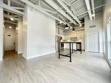 Main picture of 708 Wealthy St SE