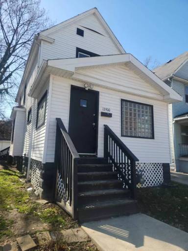 Main picture of 13900 Potomac Ave