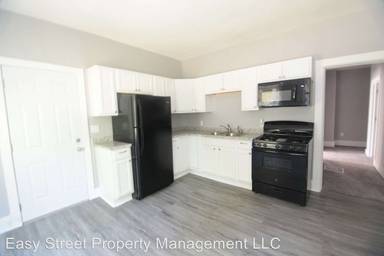 Main picture of 1820 E 11th St