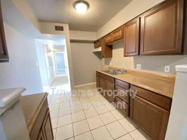 Main picture of 6808 Trail Lake Dr