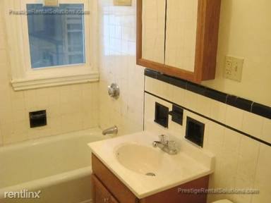 Main picture of 1140 River St
