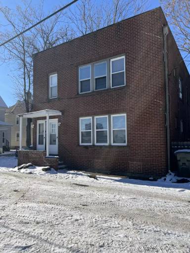 Main picture of 511 Queen Ct NW