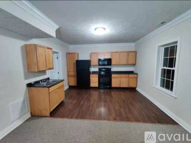 Main picture of 105 Woodlands Ln