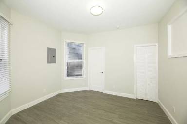 Main picture of 1201 PINE Apartments