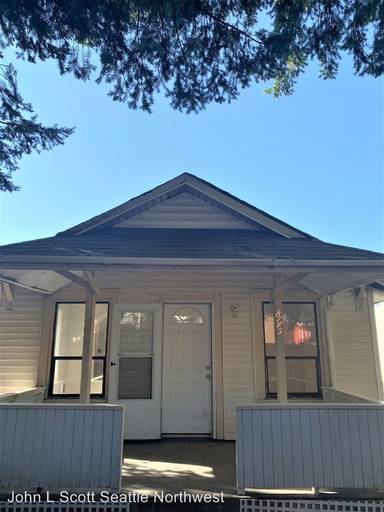 Main picture of 8145 Delridge Way SW