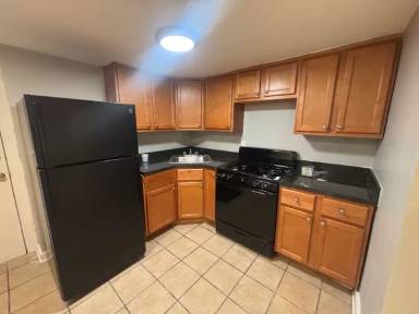 Main picture of 5509 S Whipple St