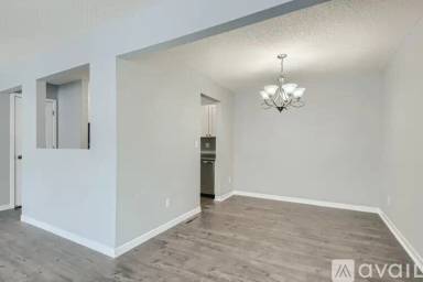 Main picture of 1127 Landmark Trl S