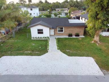 Main picture of 216 NE 160th St