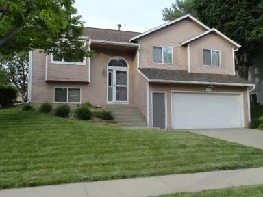 Main picture of 4420 Manor Park Dr NW