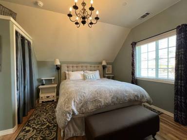 Main picture of 1643 Azalea Ave
