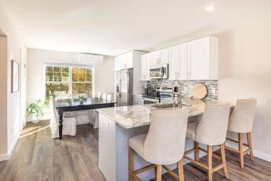 Main picture of 94 N Bridebrook Rd