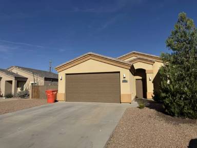 Main picture of 4766 N Anthony Ave
