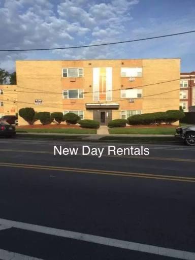 Main picture of 8514 S Summit Ave