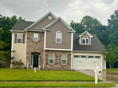 Main picture of 802 Oleander St