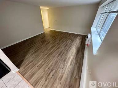 Main picture of 7334 N Ridge Blvd