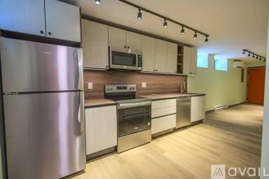 Main picture of 255 Washington St