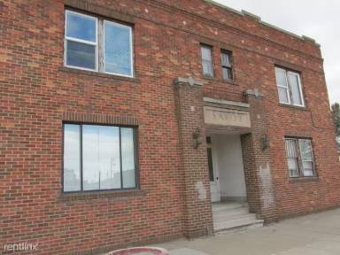 Main picture of 520 2nd Ave S