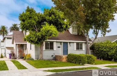 Main picture of 4115 E 6th St
