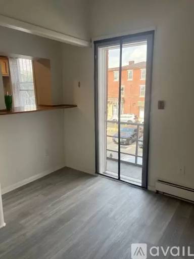 Main picture of 424 E Girard Ave