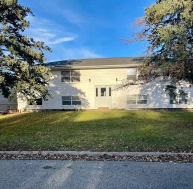 Main picture of 1350 Meadow Ln