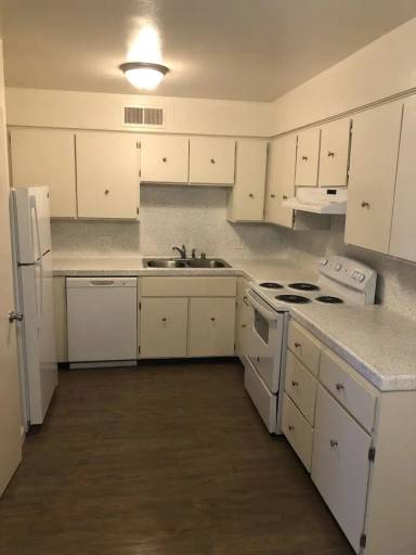 Main picture of Glenview Apartments