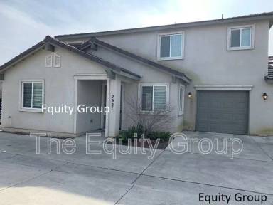 Main picture of 2921 N Crowe St