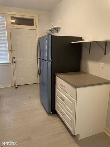 Main picture of 1459 E 69th St