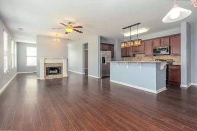 Main picture of 721 Litty Ct