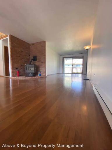 Main picture of 1703 W Olive St