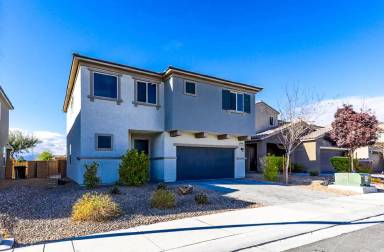 Main picture of 5413 Desert Mirage St