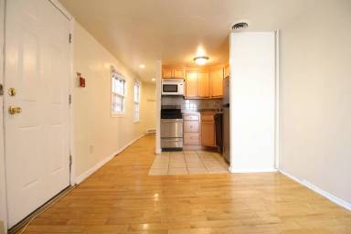 Main picture of 929 Spruce St