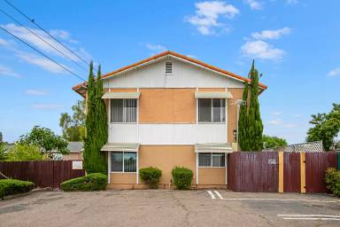 Main picture of 3639 S Cordoba Ave