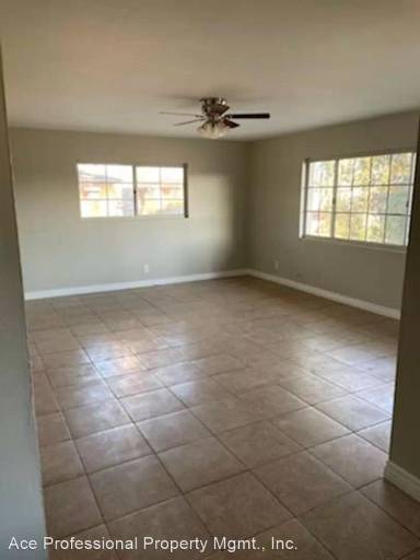 Main picture of 671 Abbey Ln