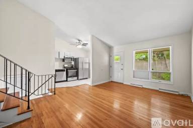 Main picture of 327 E Lake St