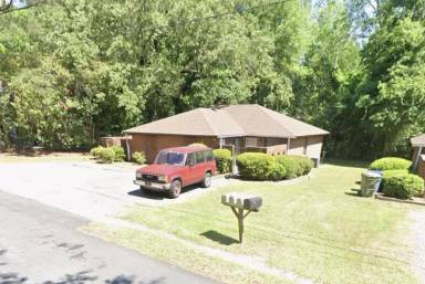 Main picture of 118 Medford Dr