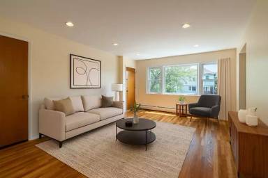 Main picture of 15 Housman Ct
