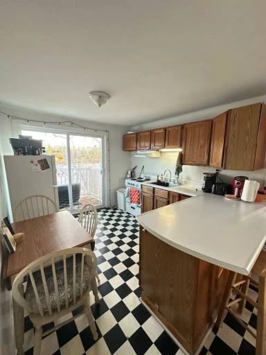 Main picture of 21 Penobscot St
