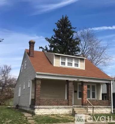 Main picture of 822 E Pleasant Run Parkway North Dr