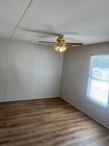 Main picture of 108 Ells Country Est
