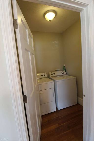 Main picture of 276 Main St