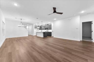 Main picture of 515 Meadowlark Dr