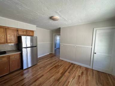 Main picture of 40 Prospect Ave