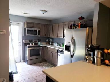 Main picture of 140 Lanier Dr